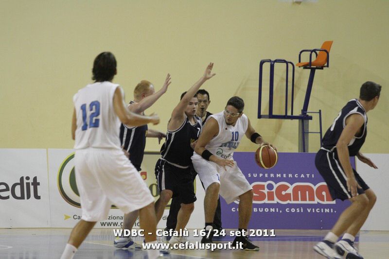 110921 basket 266_tn.jpg